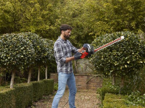 BEHTS401 Hedge Strimmer® with Saw Blade 55cm 500W 240V - Image 5