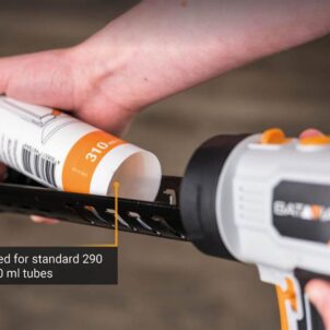 MAXXPUSH Caulking Gun with LED Light 6V (AA Batteries) - Image 3