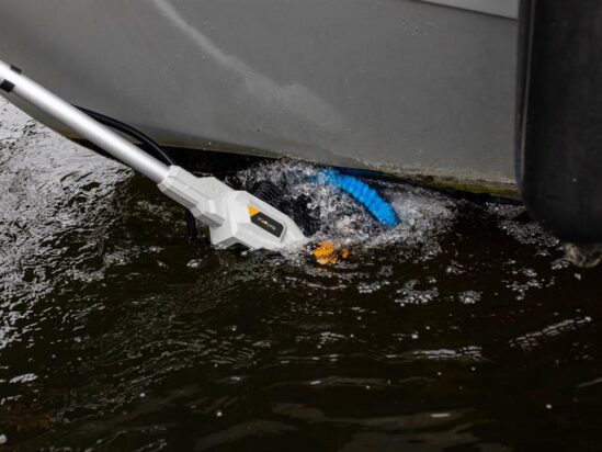 MAXXPACK Brushless Twin Brush Scrubber 18V 1 x 2.0Ah Li-ion - Image 5