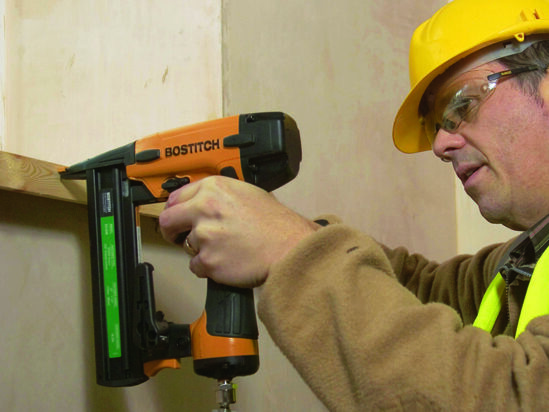 SX1838-E Pneumatic Stapler 38mm 18 Gauge - Image 3