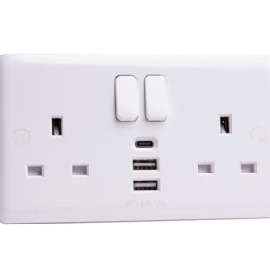 Switched Socket 2-Gang + 3 USB Ports 13A