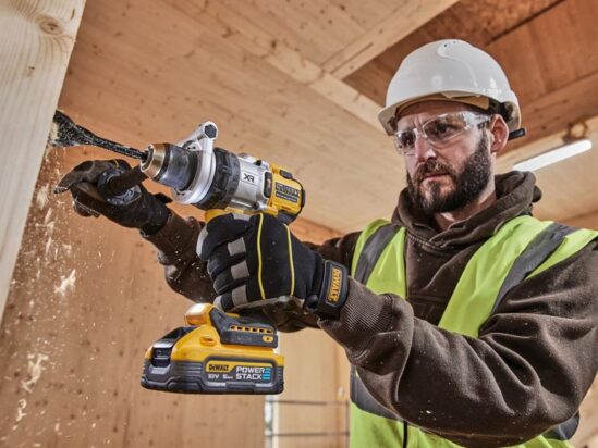 DCD1007H2T Hammer Drill 18V 2 x 5.0Ah POWERSTACK™ Li-ion - Image 2