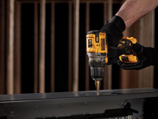 DCD701D2 XR Brushless Sub-Compact Drill Driver 12V 2 x 2.0Ah Li-ion - Image 2