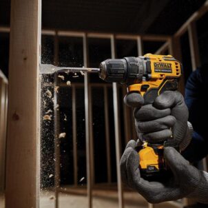 DCD701D2 XR Brushless Sub-Compact Drill Driver 12V 2 x 2.0Ah Li-ion - Image 4