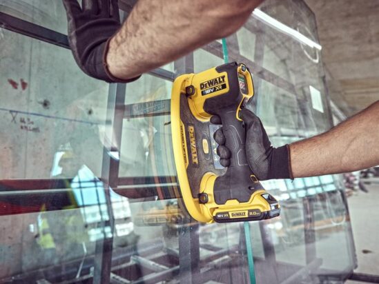 DCE590N Grabo Suction Lifter 18V Bare Unit - Image 2