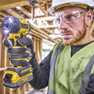DCF870E2T Hyrdralic Impact Driver 18V 2 x 1.7Ah POWERSTACK™ Li-ion - Image 4