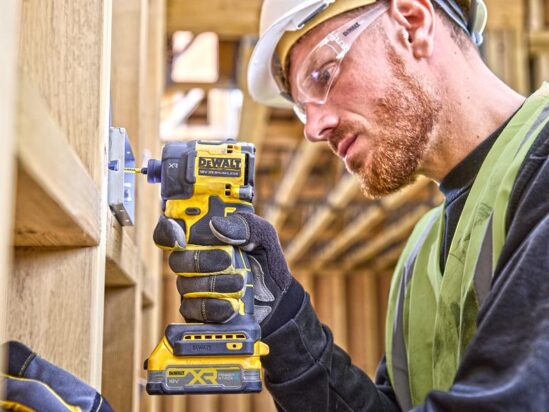 DCF870E2T Hyrdralic Impact Driver 18V 2 x 1.7Ah POWERSTACK™ Li-ion - Image 5