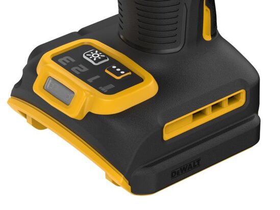 DCF961N High Torque 1/2in Impact Wrench 18V Bare Unit - Image 3