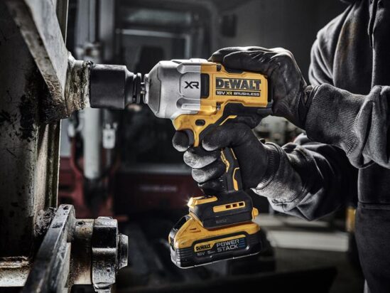 DCF961N High Torque 1/2in Impact Wrench 18V Bare Unit - Image 4