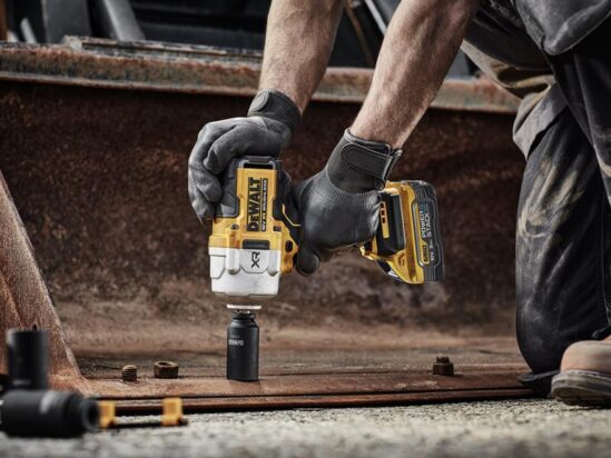 DCF961N High Torque 1/2in Impact Wrench 18V Bare Unit - Image 5