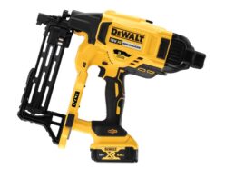 DCFS950P2 Brushless XR Fencing Stapler 18V 2 x 5.0Ah Li-ion