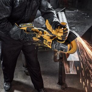 DCG460X2XR FlexVolt Angle Grinder 54V 2 x 3.0Ah Li-ion - Image 4