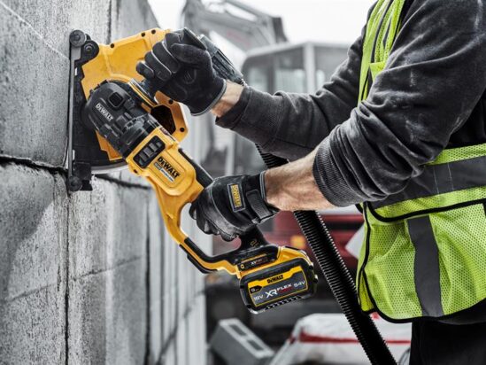 DCG460X2XR FlexVolt Angle Grinder 54V 2 x 3.0Ah Li-ion - Image 5