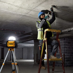 DCL074 XR Tool Connect Area Light 18V Bare Unit