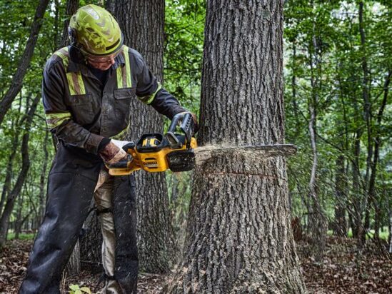 DCMCS575N XR FlexVolt Chainsaw 50cm Bar 54V Bare Unit - Image 4