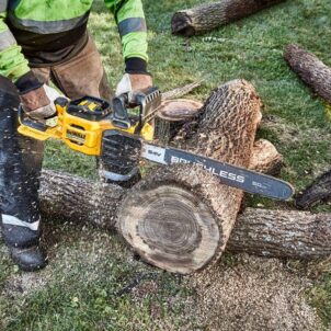 DCMCS575N XR FlexVolt Chainsaw 50cm Bar 54V Bare Unit - Image 5
