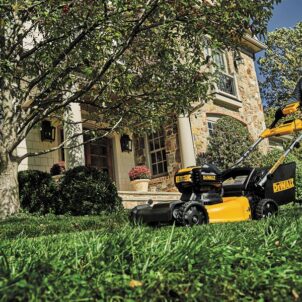 DCMSP564N XR Brushless Self-Propelled Lawnmower 53cm 36V Bare Unit - Image 3