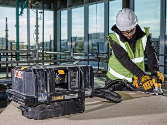 DCV586MT2 XR FlexVolt Dust Extractor 54V 2 x 2.0Ah Li-ion - Image 3