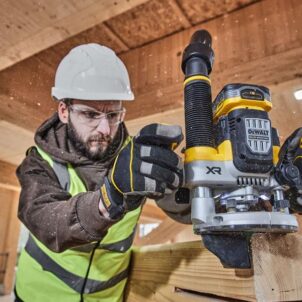 DCW620H2 1/2in Plunge Router 18V 2 x 5.0Ah POWERSTACK™ Li-ion - Image 2