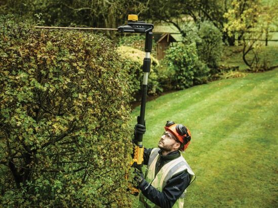 DCMPH566N XR Pole Hedge Trimmer 18V Bare Unit - Image 2
