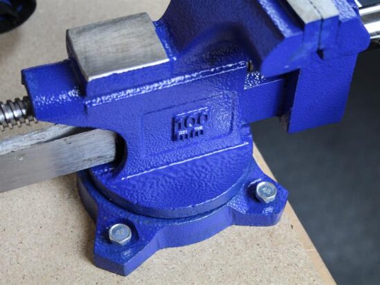 Light-Duty Mechanics Vice 100mm (4in) - Image 2
