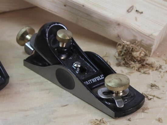 No.4 Plane & No.60 1/2 Plane in Wooden Box - Image 3