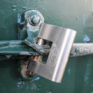 Brass Shutter Padlock 80mm - Image 3