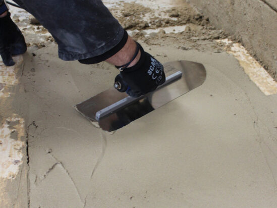 Prestige Cement Trowel 16 x 4.3/4in - Image 2