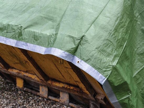 Tarpaulin Green/Silver 5.4 x 3.6m (18 x 12ft) 80gsm - Image 2