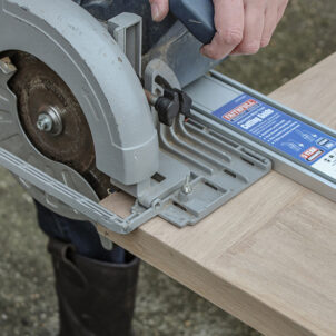 Aluminium Wide Track Cutting Guide 1250mm (50in) - Image 4