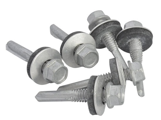 TechFast Hex Roofing Screw Self-Drill Heavy Section 5.5 x 32mm Pack 100 - Image 2