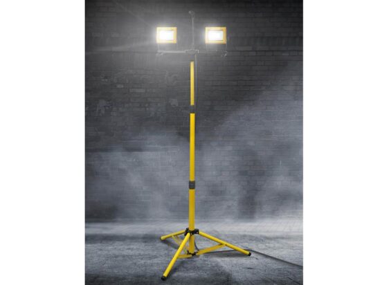 LED Twin Tripod Site Light 70W 240V - Image 3