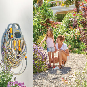2364 Hose Hanger with 20m Hose & Fittings