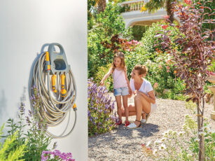 2364 Hose Hanger with 20m Hose & Fittings