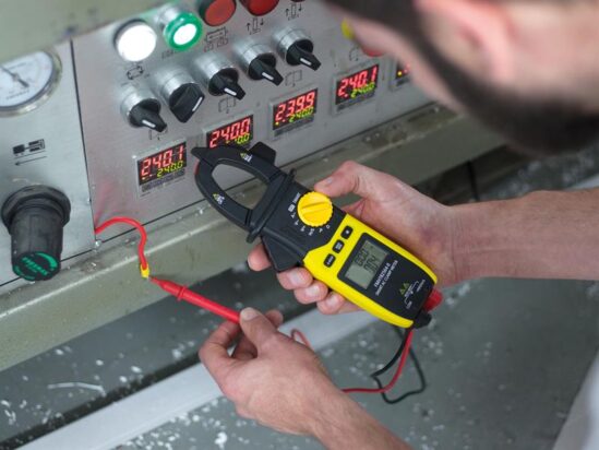 FatMax® Smart Clamp Digital Multimeter - Image 2