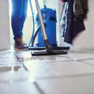 Multi ll 22T Wet & Dry Vacuum with Power Tool Take Off 1200W 240V - Image 3