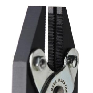 Flat Nose Pliers, Serrated Jaws 160mm - Image 3