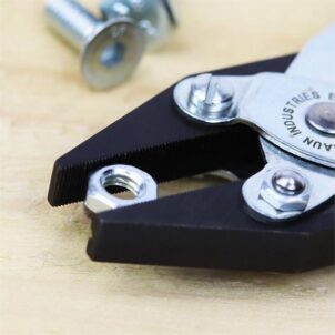 Flat Nose Pliers, Serrated Jaws 160mm - Image 5