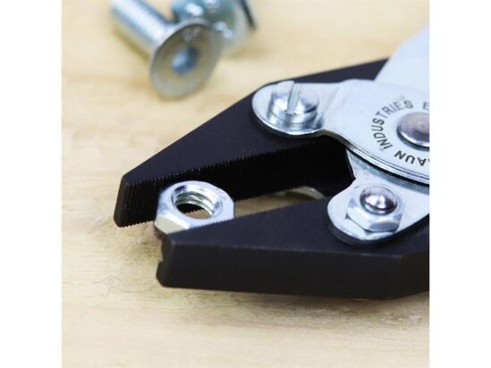 Flat Nose Pliers, Serrated Jaws 160mm - Image 5