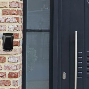 5425E Light Up Dial Select Access® Wall Mounted Key Box - Image 4