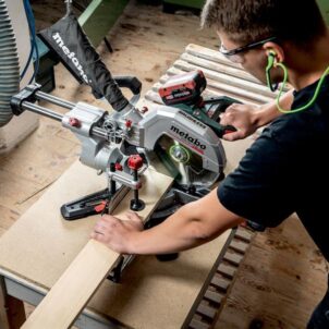 KGS 18 LTX BL 254 Brushless Mitre Saw 18V 1 x 4.0Ah Li-ion - Image 2