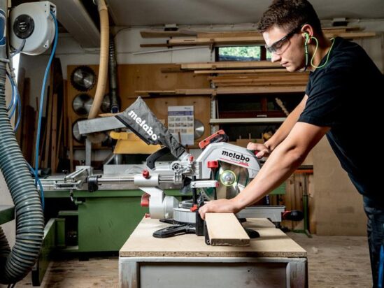 KGS 18 LTX BL 254 Brushless Mitre Saw 18V 1 x 4.0Ah Li-ion - Image 3