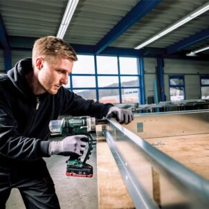 NP 18 LTX BL 5.0 Brushless Rivet Gun + metaBOX 18V Bare Unit - Image 2