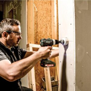 SB 18 LT BL Brushless Combi Drill 18V Bare Unit + metaBOX
