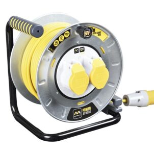 PRO-XT Metal Cable Reel 110V 16A Thermal Cut-Out 30m