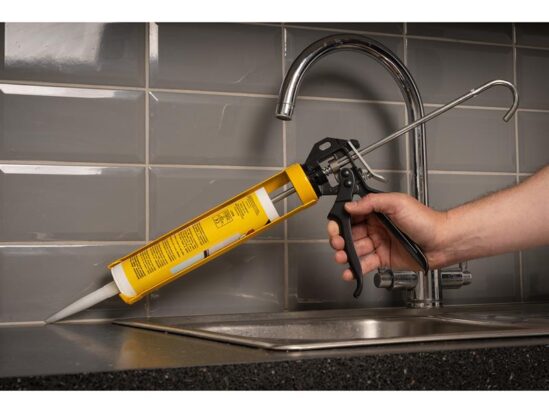 Roughneck Heavy Duty Sealant Gun 10.1/2 IN - Image 4