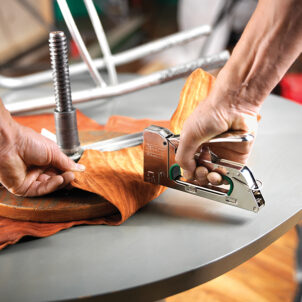 R14 PRO Heavy-Duty Hand Tacker (140 Staples 6-8mm) - Image 3