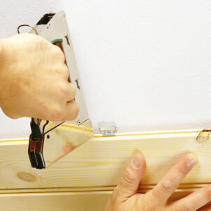 PRO R34 Heavy-Duty Hand Tacker (140 Staples 6-14mm) - Image 2