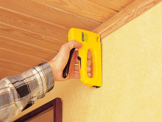R83 Handy Fine Wire Staple Gun - Image 2