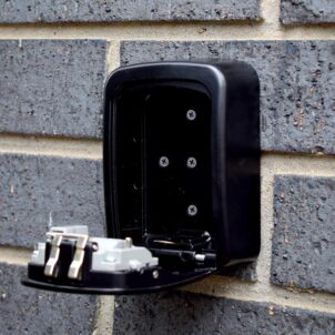 4 Dial Combination Key Safe - Image 2
